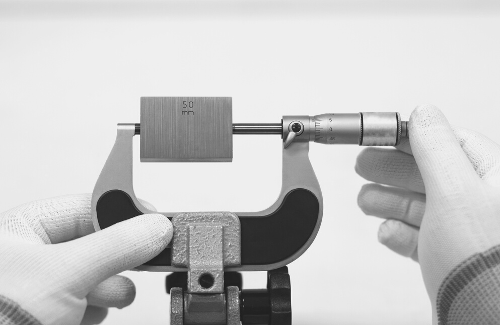 Calibration outside micrometer on micrometer clamp